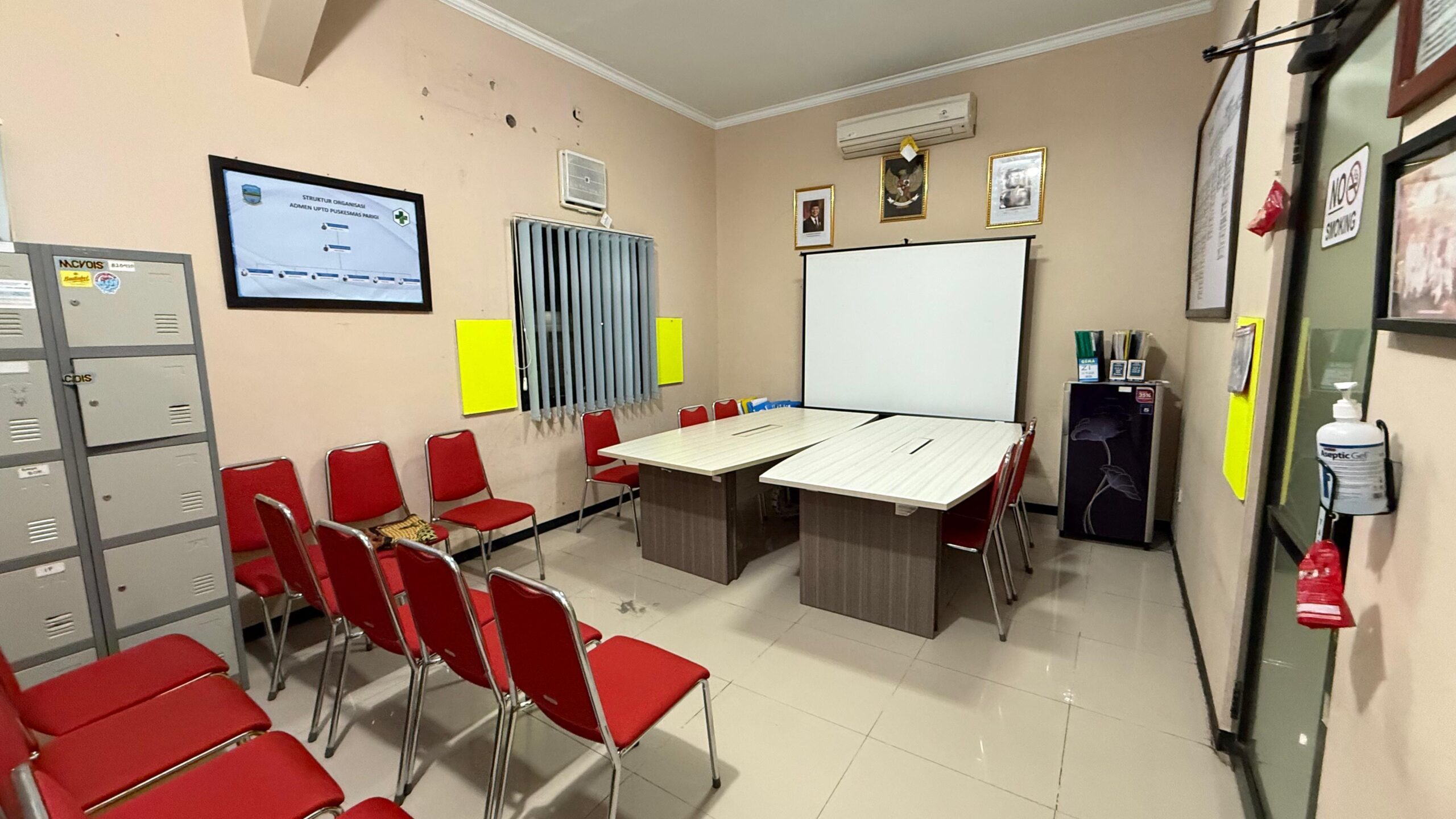 Ruang Diskusi Puskesmas Parigi